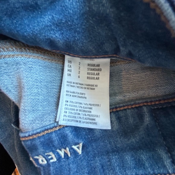 American Eagle- Light blue, medium rise skinny jeans - Picture 2 of 2